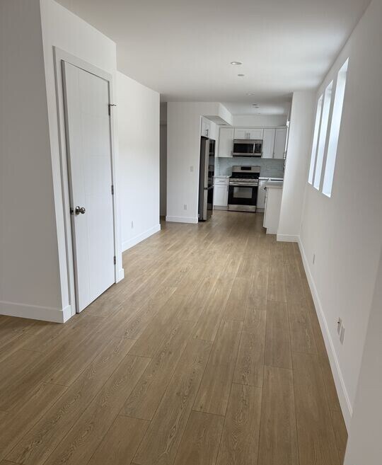 227 N Park View St Unidad 227B