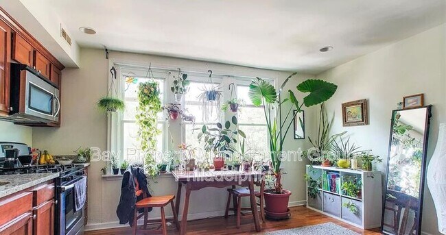 Photo - 5117 Pine St Unit 3