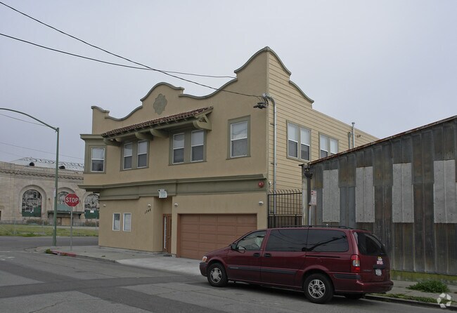 Photo - 8 Live/Work Apartments Units - Exempt from Rent Control