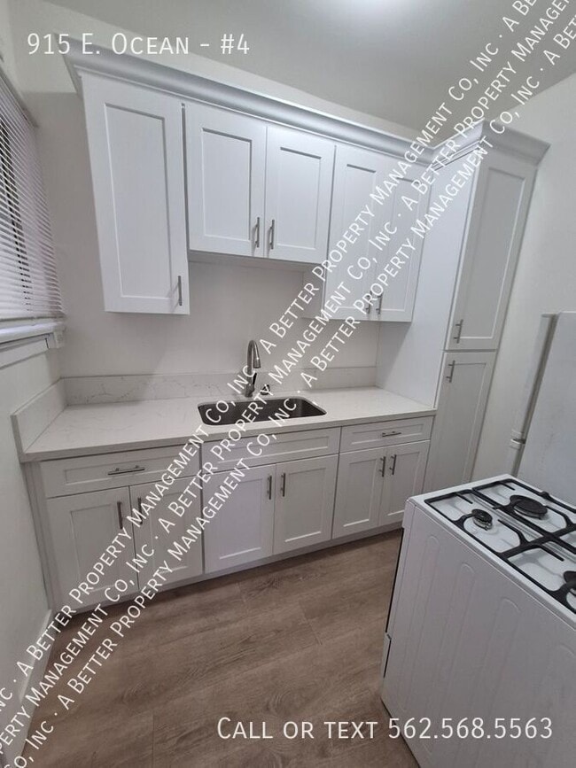 Building Photo - 915 E. Ocean-#4 Unit #4