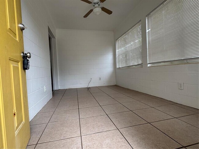4418 Eli St