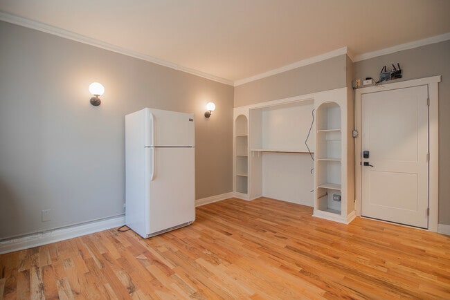 Photo - 1414 W Pratt Blvd Unit 414