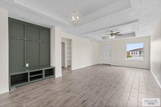 Photo - 690 Seminole Ln