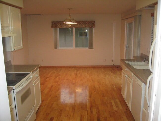 Photo - SalemTowne, Over 55 community