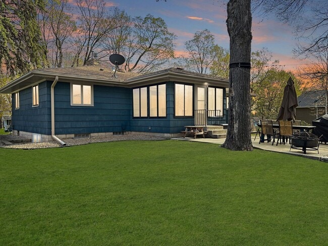 Photo - 2541 Lakewood Ln