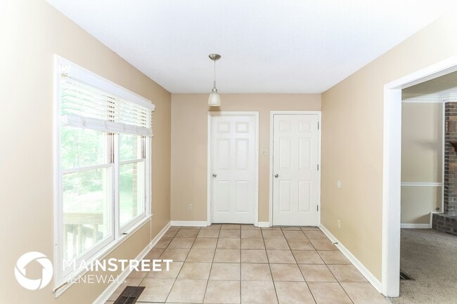 Photo - 102 Country Pl