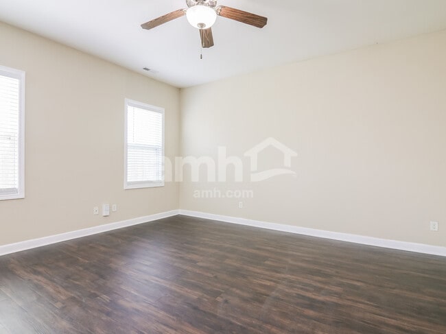 Photo - 22 Thornbury Dr