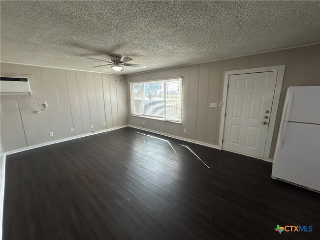 Photo - 1484 W Klein Rd