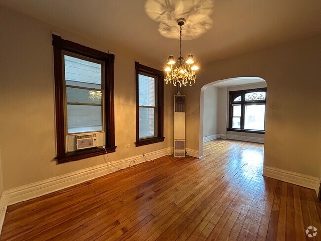 Building Photo - 1013 N Winchester Ave Unit 1 Rental