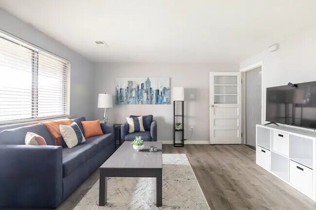 Photo - 1115 Mary Ann St Unit 1117-2