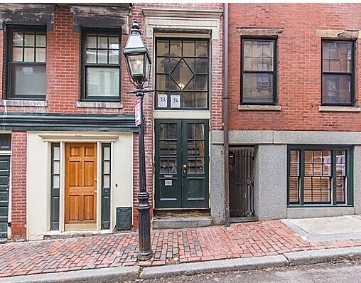 Building Photo - 16 S Russell St Unit 4