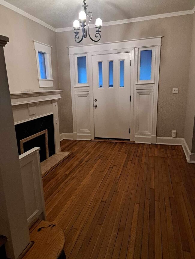 Photo - 3704 Walnut St