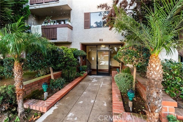 Photo - 811 6th St Unidad 305