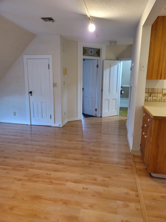 Photo - 2170 NW Flanders St Unidad 2170