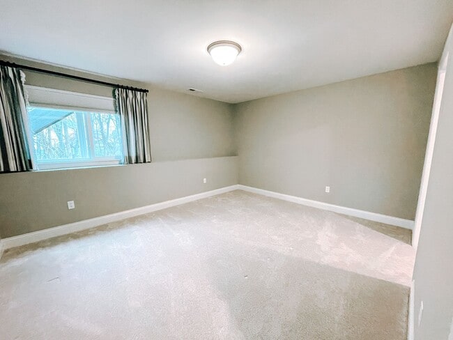 Photo - Beautiful Newer Home in Excellent Conditio...