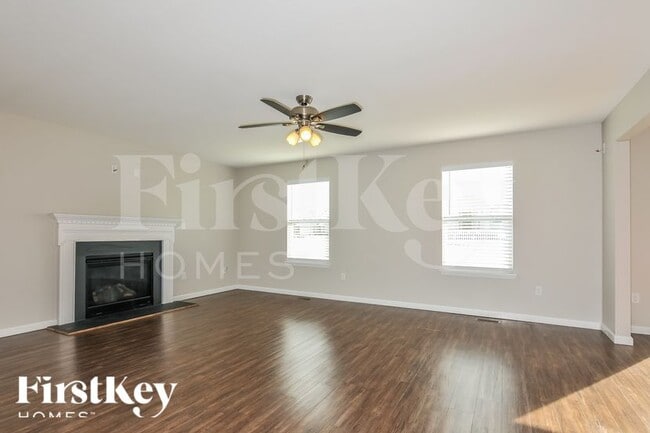 Photo - 120 Champions Ln