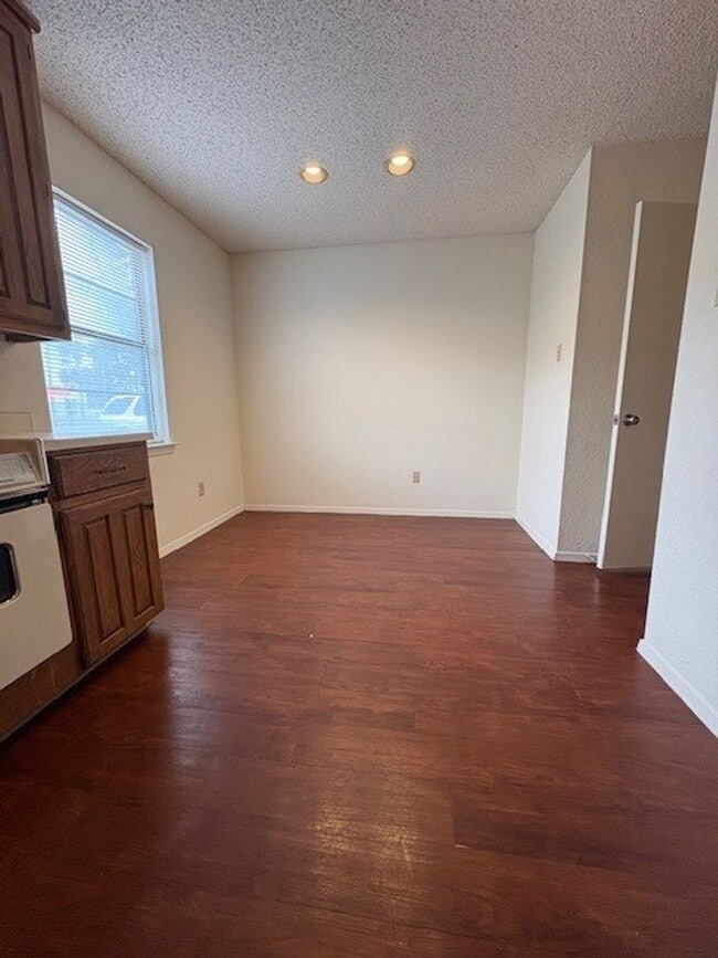 1226 Baylor Ave