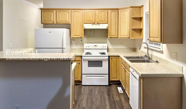 Photo - 1805 S Mayflower Dr