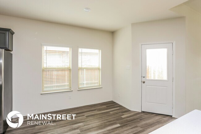 Photo - 8908 Finn Ln