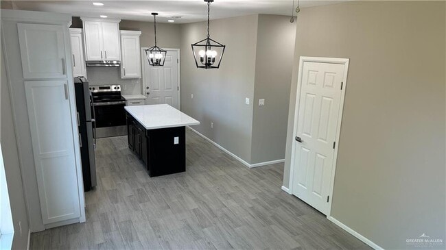 Photo - 14 Chapa Ave