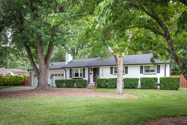 Building Photo - 6124 Auburndale Dr Rental