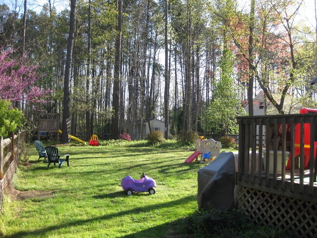 Photo - 104 Runaway Ln