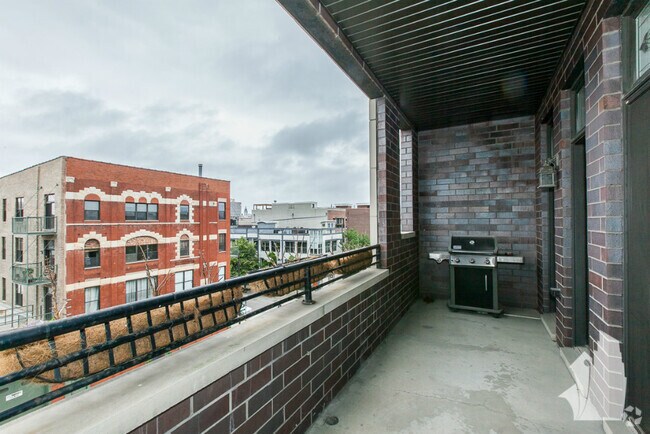 Building Photo - 1357 W Grand Ave Rental