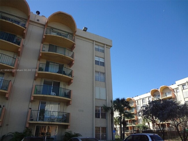 Photo - 9310 Fontainebleau Blvd Unit 515