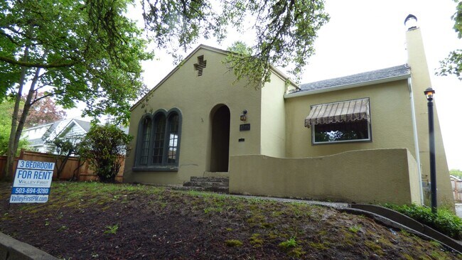 3 bed 1 bath home in South Salem - 3 bed 1 bath home in South Salem