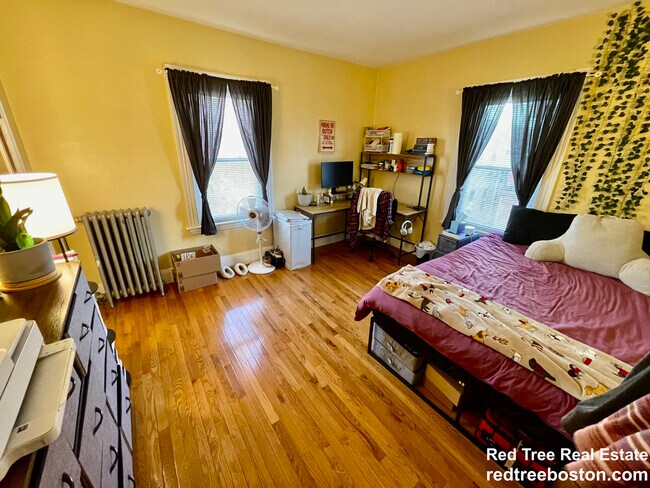 Photo - 46 Aspinwall Ave