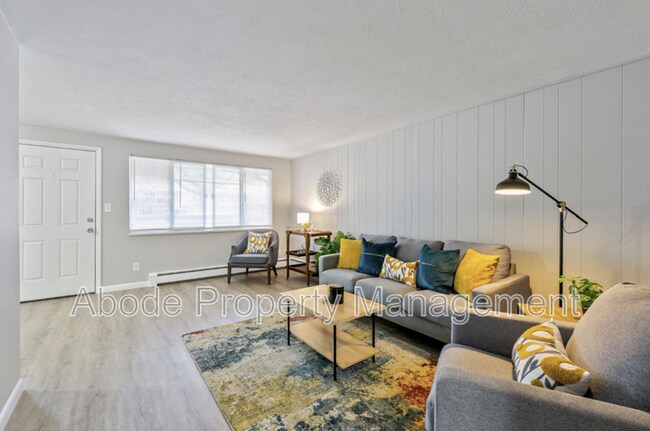 434 W 10th St