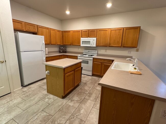 kitchen - 1251 E Runaway Bay Dr