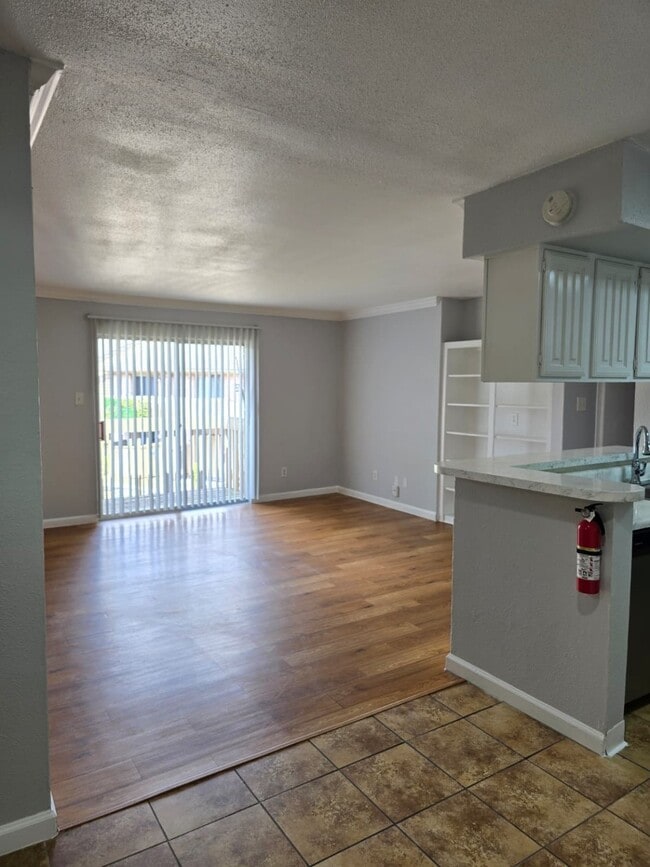 Building Photo - 4747 Allendale Rd Unit 30 Rental