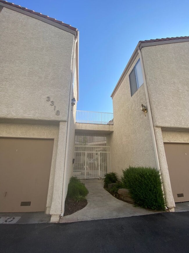 Photo - 1 bed, 1 bath Sycamore Villas Condo