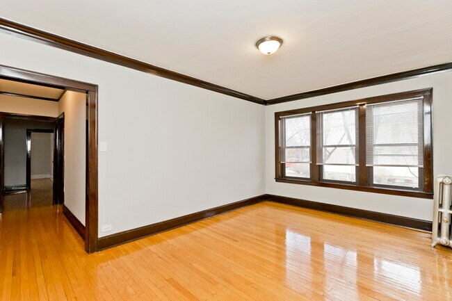 Photo - 5075 N Wolcott Ave Unit 1