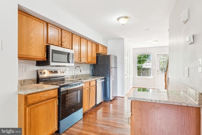 Photo - 28 Johnson Pl Townhome