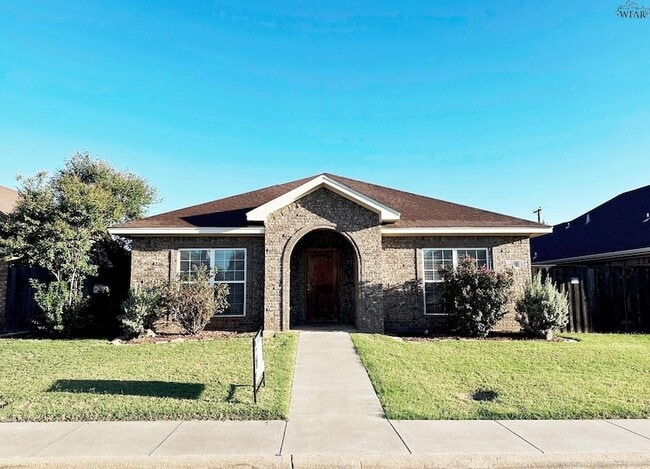 Photo - 6018 Oakmont Dr House