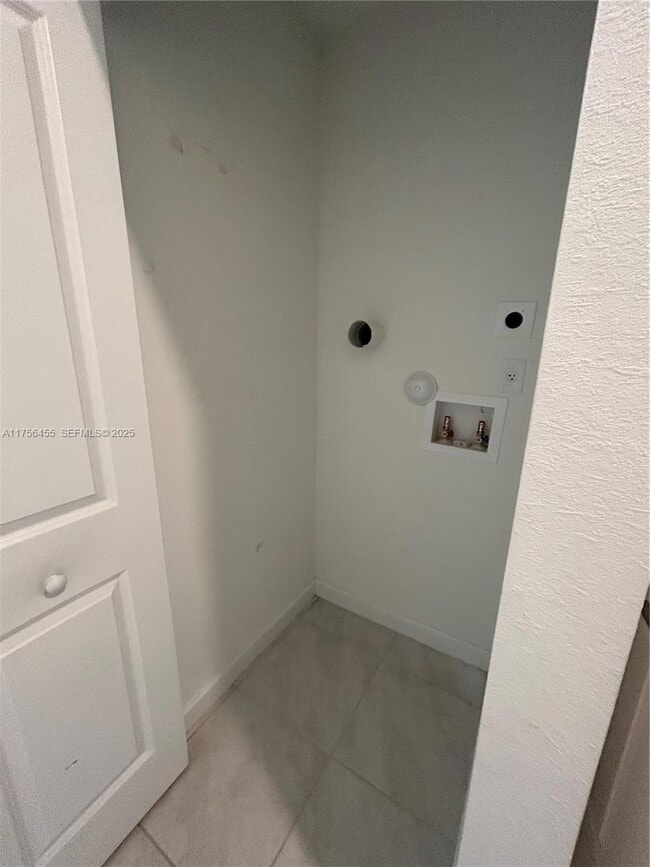 Photo - 24030 SW 119th Pl Unidad Efficiency