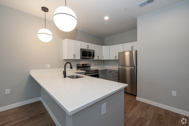 1BR, 1BA - 652SF - Kitchen