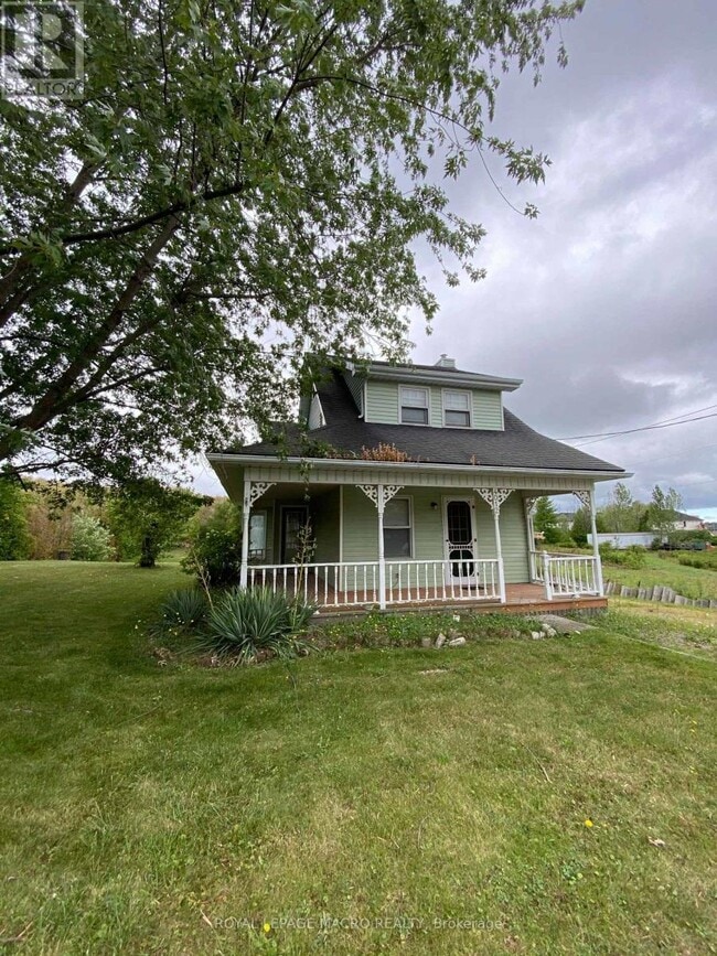 Photo - 4012 Mountain St