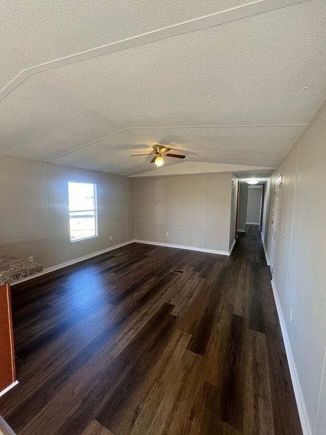 Photo - 1241 W Georgia Rd