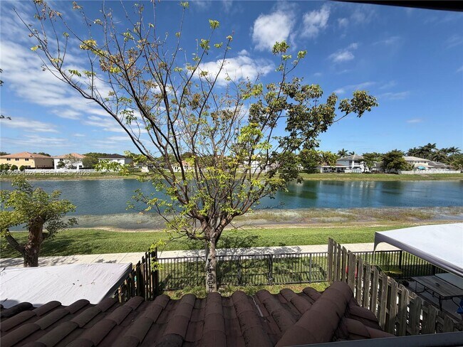 Photo - 544 SE 32nd Ave