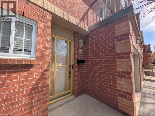 Photo - 34 Dynasty Ave