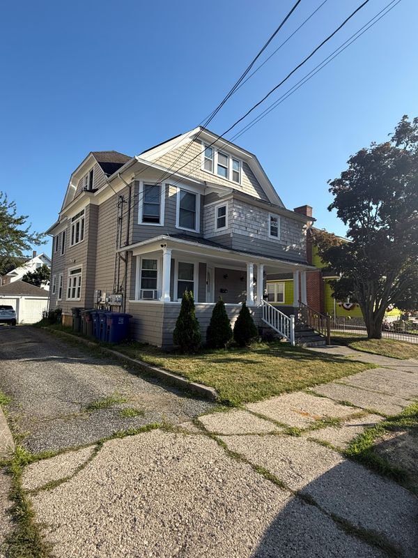 Building Photo - 87 Manhattan Ave Rental