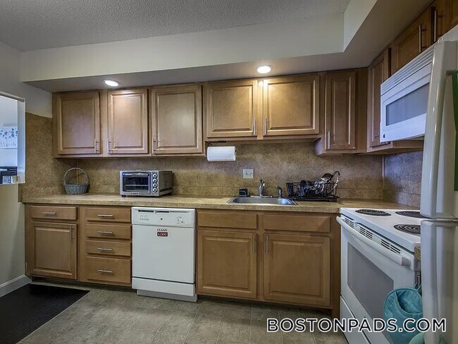 Photo - 385 Massachusetts Ave Unidad 34