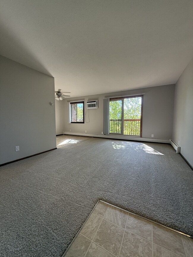 Building Photo - Evergreen East Apartments