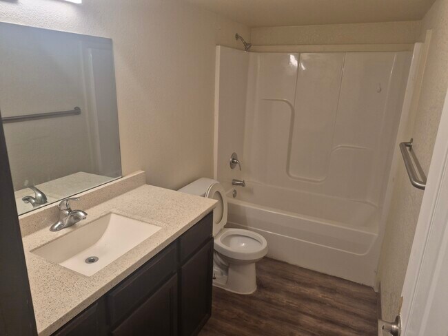 South Creek Apartments