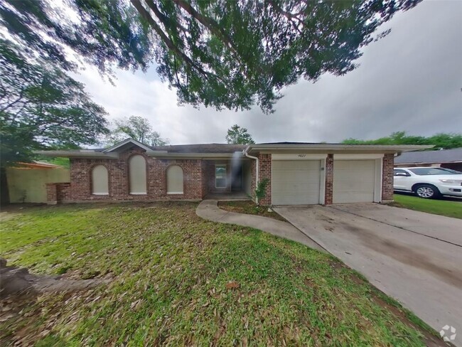 Building Photo - 4827 Casemont Dr Rental