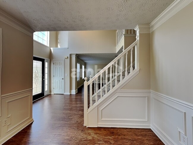 Photo - 550 Brook Hollow Dr