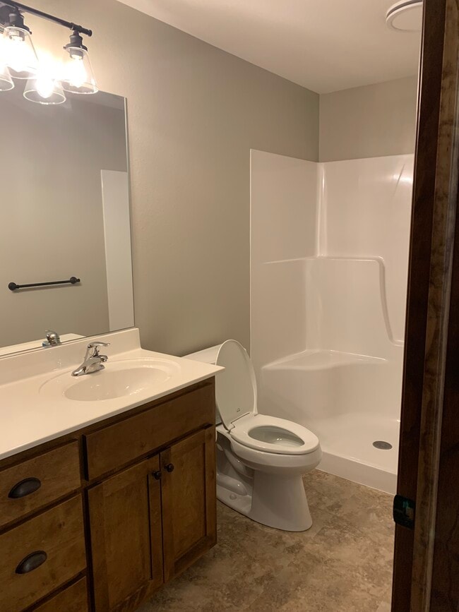 Photo - 912 E Wisconsin St